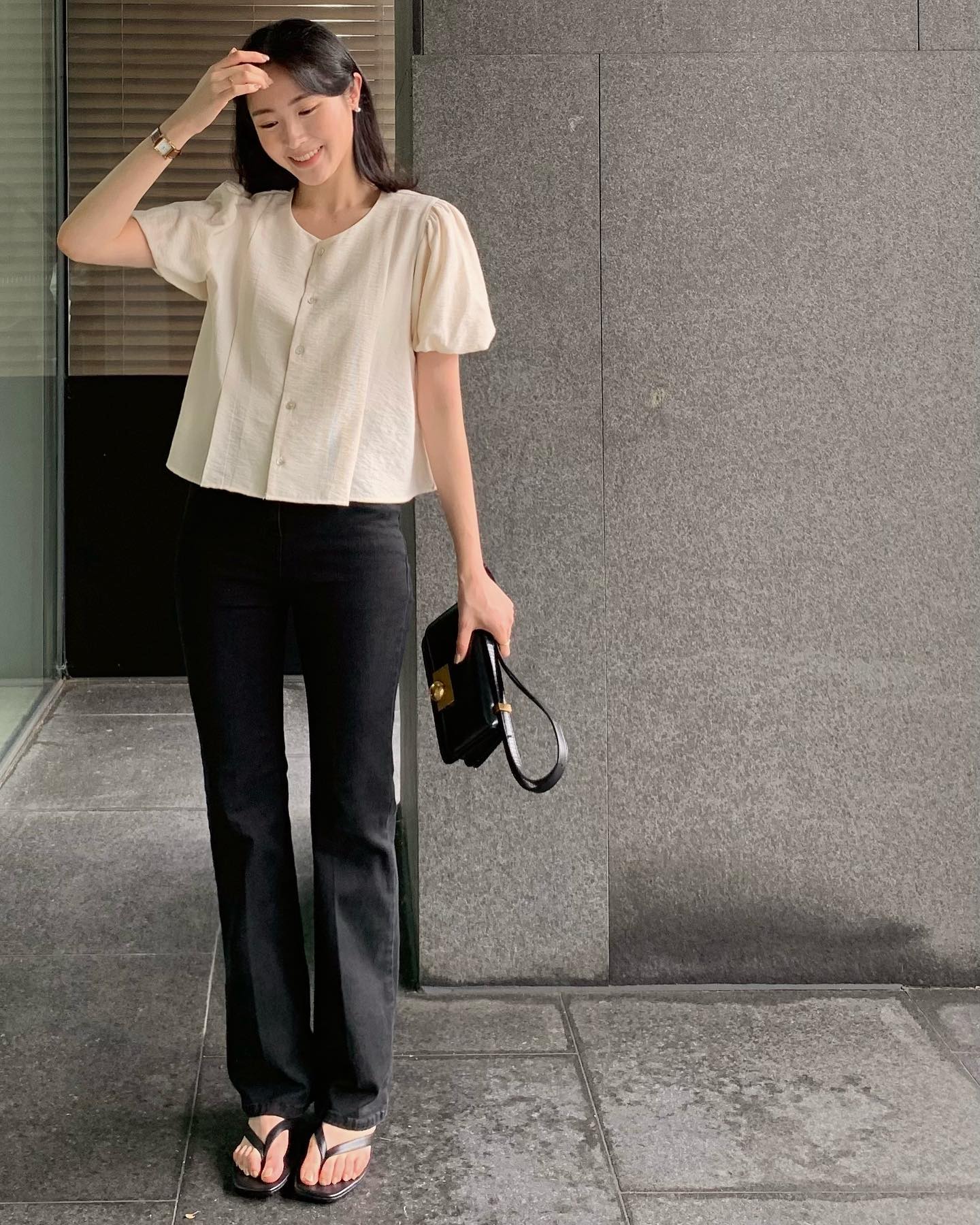 10 cách diện áo blouse tay bồng sang trọng, không bị sến-3