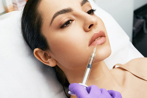Nghiện tiêm filler, người phụ nữ bị mục nát và rụng một bên mũi-4