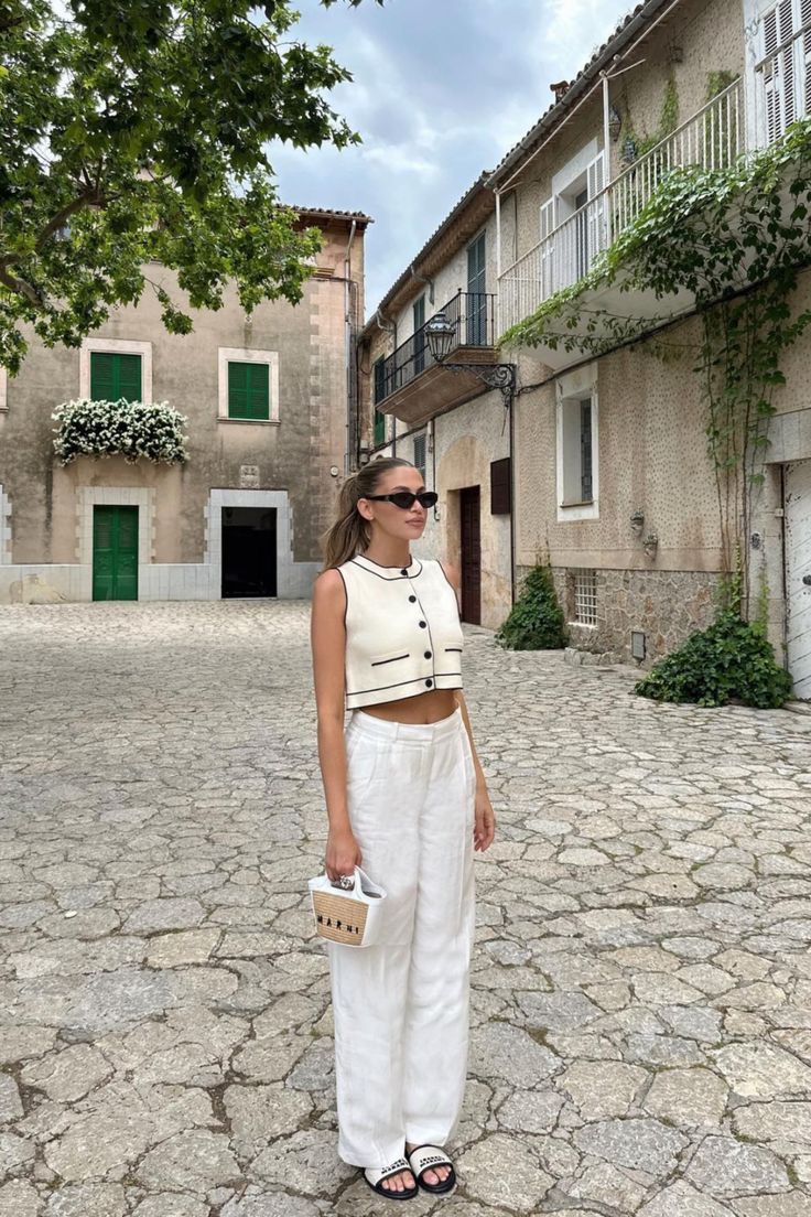 4 kiểu quần nịnh dáng khiến phụ nữ Pháp mê mẩn-10