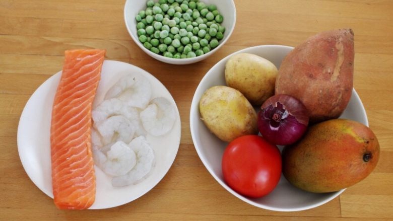 Bữa tối giảm cân hiệu quả với món salad khoai lang cá hồi-1