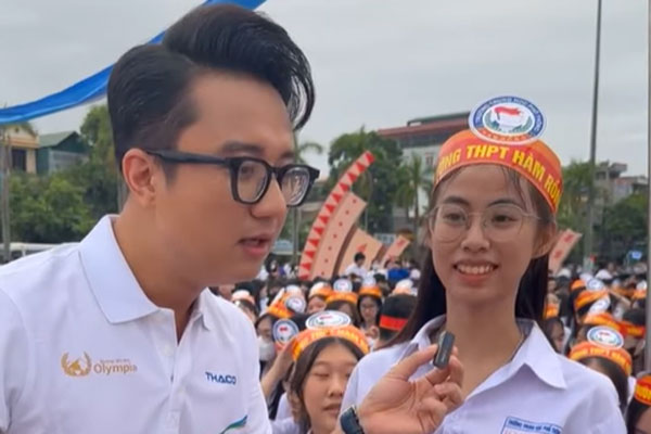 Thanh niên xóm xin vía học giỏi của Quán quân Olympia 2023, Xuân Mạnh có ứng xử được khen ngợi-9