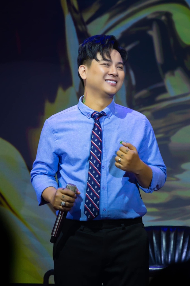 Xôn xao clip Hoài Lâm gặp lại vợ cũ, trao nhau cái ôm và ánh mắt đầy tình cảm?-1