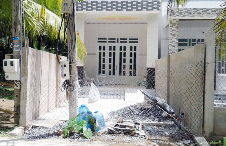 Bố chồng tặng cây chuối dặn trồng trước nhà, không nghe tôi đem trồng sau nhà, nghe ông giải thích liền nhổ ngay-3