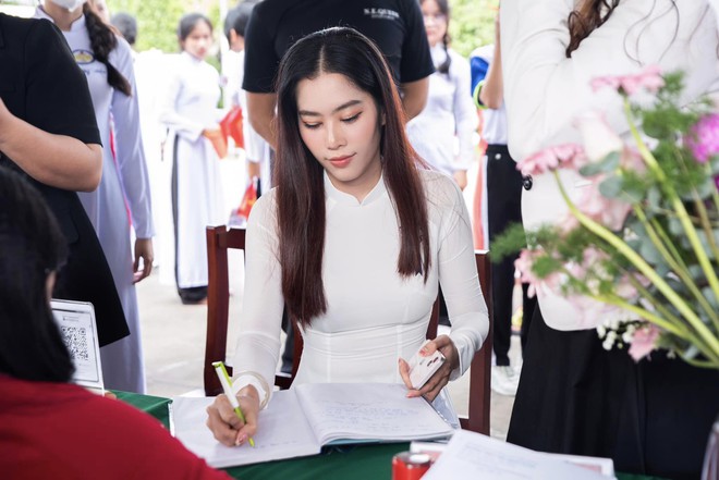 Nam Em lần đầu lộ diện hậu trả nợ gần 150 triệu trong đêm, thần sắc ra sao?-3