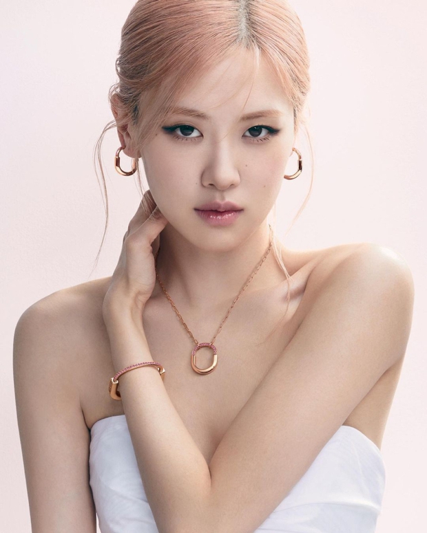Rộ tin Rosé (BLACKPINK) tham gia Tỷ Tỷ Đạp Gió Rẽ Sóng, netizen rần rần tranh luận-2