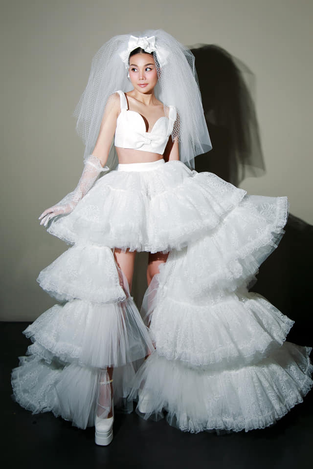 Những lần Thanh Hằng mặc váy cưới đẹp lộng lẫy, càng ngắm càng mong ngày chị đẹp thành cô dâu xịn-8