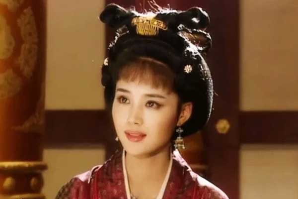 Cuộc sống khó tin của bảo mẫu nhà Kadarshian: Ở dinh thự, du lịch bằng chuyên cơ 73 triệu đô và những đặc quyền cả triệu phú cũng mơ ước-8