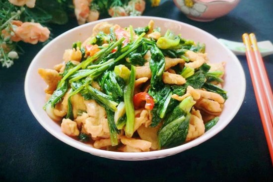 Loại rau tưởng chỉ để ăn sống nào ngờ xào kiểu này rất ngon, giàu canxi lại ít calo, không sợ béo