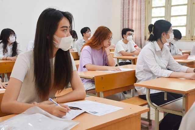 Thi tốt nghiệp THPT: Giảm môn thi bắt buộc, giảm áp lực người học-2