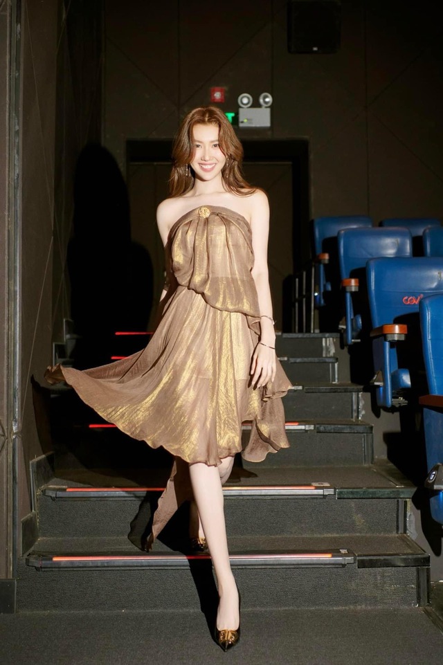 Thuý Ngân là chiến thần vượt ải cam thường: Nhan sắc góc nào cũng xinh, vóc dáng hậu tăng cân ra sao?-6