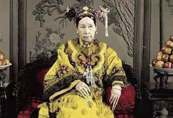 Bên trong phòng ngủ của Từ Hi Thái hậu: Nội thất hiện đại bậc nhất, có dát đầy vàng bạc châu báu như lời đồn?-1