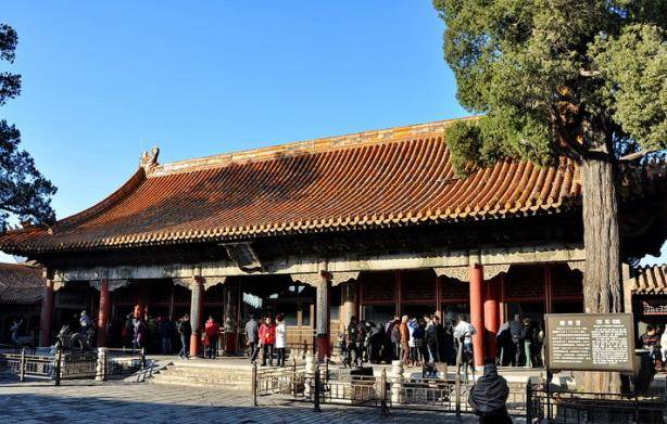 Bên trong phòng ngủ của Từ Hi Thái hậu: Nội thất hiện đại bậc nhất, có dát đầy vàng bạc châu báu như lời đồn?-2