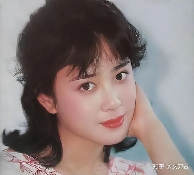 Cuộc đời Đát Kỷ gợi cảm nhất màn ảnh: Hai lần ly hôn, con trai duy nhất qua đời-3