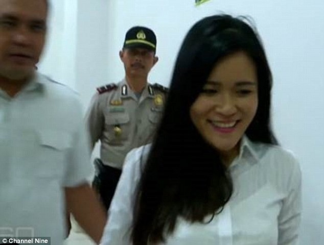 Nụ cười bí hiểm của ả sát nhân dùng cốc cà phê đầu độc bạn thân, gây tội ác tày trời chỉ vì một lời khuyên-5