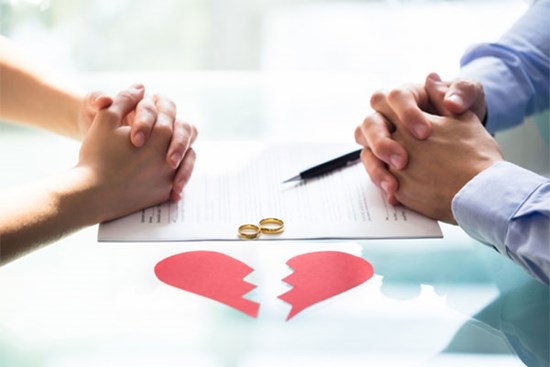 Chồng đòi ly hôn vì không còn tình cảm với vợ