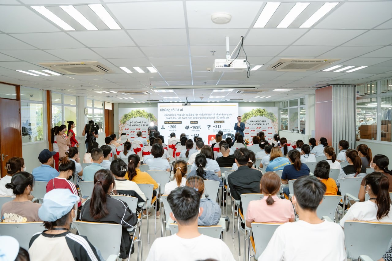 Nâng cao nhận thức ‘Đã uống bia thì không lái xe’ cho công nhân viên-1