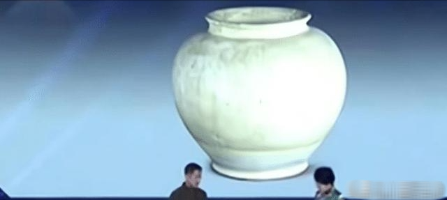 Chàng trai lén lấy bình dưa cải của mẹ đi thẩm định, chuyên gia xem xong không dám định giá vì sợ bị kết tội-2