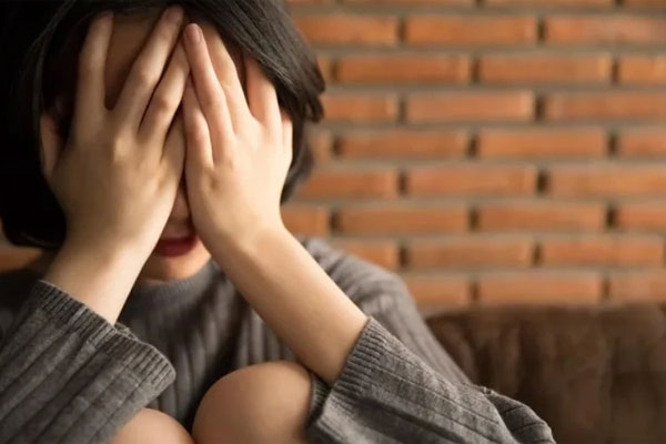 Nhờ bạn thân của chồng đến sửa điều hòa, cuộc hôn nhân 7 năm tan vỡ-2