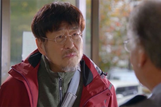 Cả nhà tôi khó xử khi bố chồng ngoại tình đột nhiên quay về