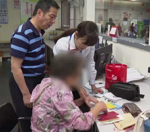 Để quên 5 tỷ trên xe buýt, người phụ nữ nhận cái kết bất ngờ-3