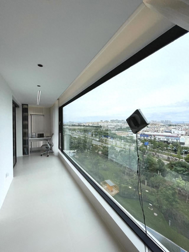 Căn hộ 98m2 full màu trắng khiến ai nhìn cũng ngỡ ngàng vì tối giản quá mức, gia chủ thậm chí không có TV-9