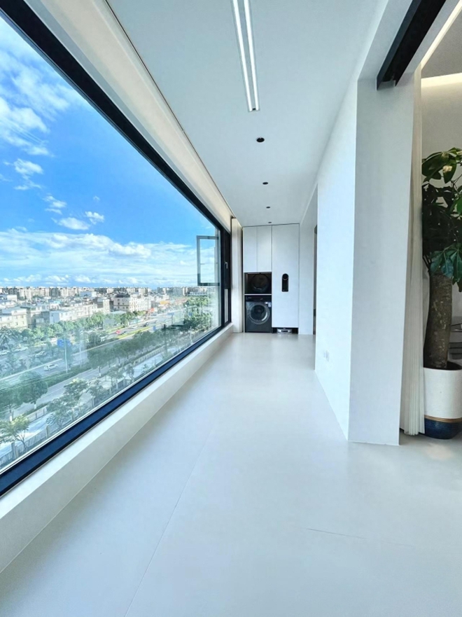 Căn hộ 98m2 full màu trắng khiến ai nhìn cũng ngỡ ngàng vì tối giản quá mức, gia chủ thậm chí không có TV-10