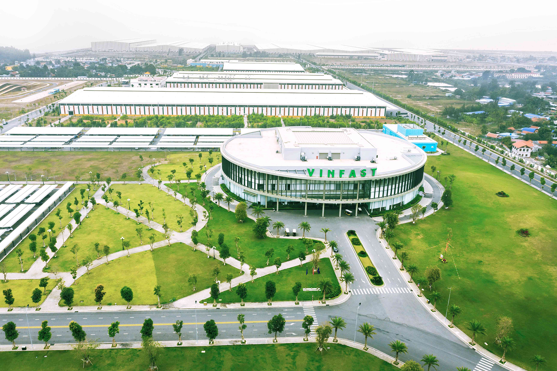 Thêm 6.500 tỷ đồng ngoài 1 tỷ USD cam kết, VinFast được ông Vượng tặng 31.000 tỷ-1