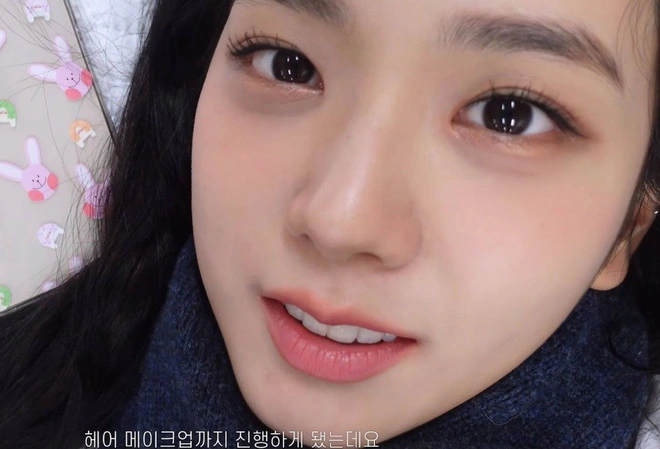 Chỉ có thể là Jisoo: Ảnh không cần chỉnh sửa, chụp dưới đèn flash vẫn xinh bất chấp-8