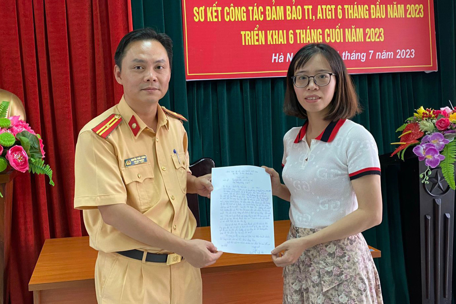 Cô giáo ở Hà Nội nhận lại xe máy bị mất trộm từ tình tiết khó ngờ-2