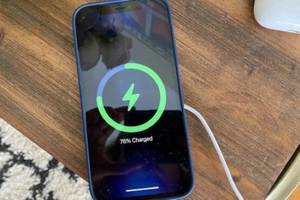 Dùng pin sạc dự phòng thế nào để hạn chế nguy cơ cháy nổ?-2