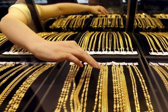 Giá vàng hôm nay 13/10/2023: Thế giới giảm nhẹ, vàng SJC vẫn trên 70 triệu đồng