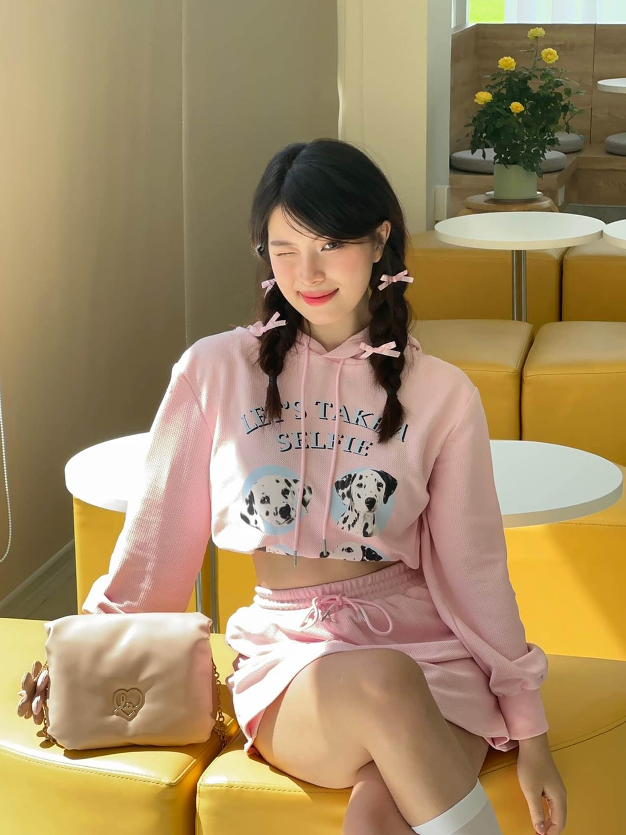 Vẻ ngoài xinh đẹp, gợi cảm của bạn gái tiền đạo Lê Minh Bình-6