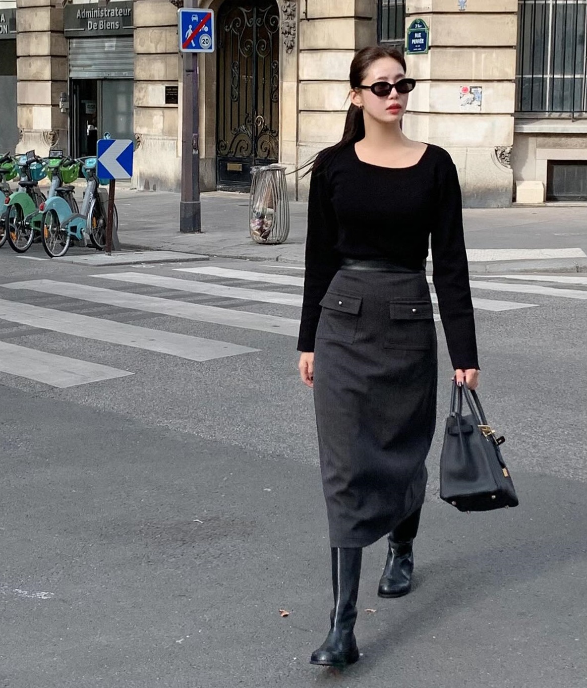 10 set chân váy dài đáng thử trong mùa lạnh năm nay-5