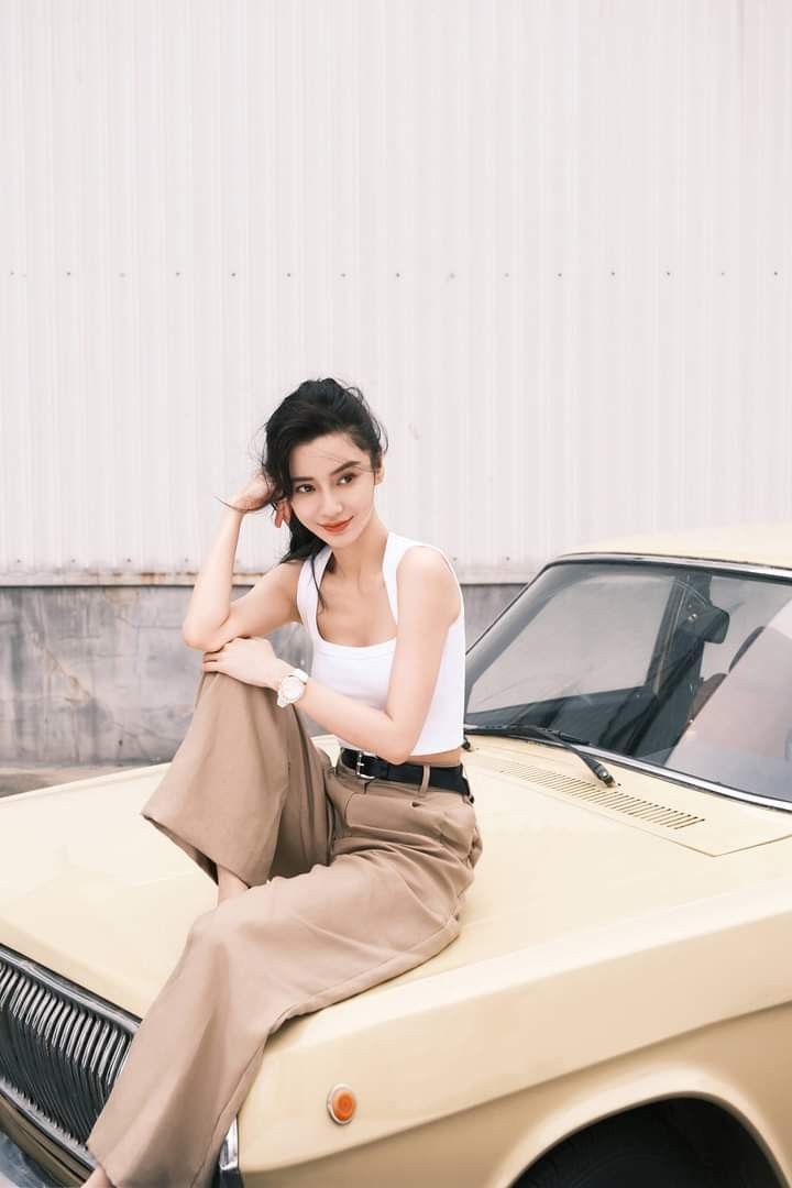 Các nàng 30+ muốn lão hóa ngược, cứ học lỏm gu thời trang của Angelababy-3