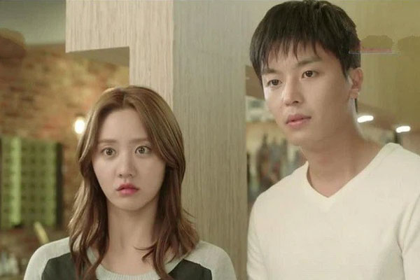 Bị mẹ bạn trai sỉ nhục ngay lần đầu ra mắt, cô gái đáp lễ ngắn gọn khiến bà tái mặt-1