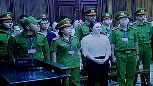 Tòa có thể tuyên bà Nguyễn Phương Hằng được bồi thường bao nhiêu?-1