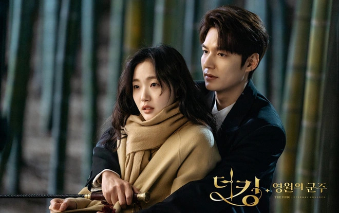 Lee Min Ho và Kim Go Eun sắp kết hôn, chàng còn công khai tín vật tình yêu ở Thái Lan?-3
