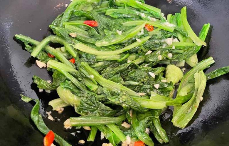 Lá này canxi gấp 36 lần canh xương, ăn sống hay nấu chín đều ngon, Việt Nam rất sẵn-10