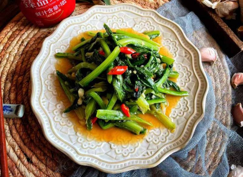 Lá này canxi gấp 36 lần canh xương, ăn sống hay nấu chín đều ngon, Việt Nam rất sẵn-11