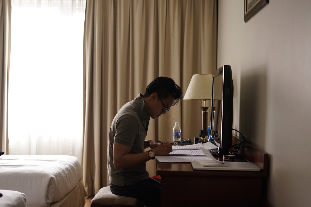 Chồng sắp cưới của Thanh Hằng: Nhạc trưởng điển trai, sự nghiệp thế nào?-8