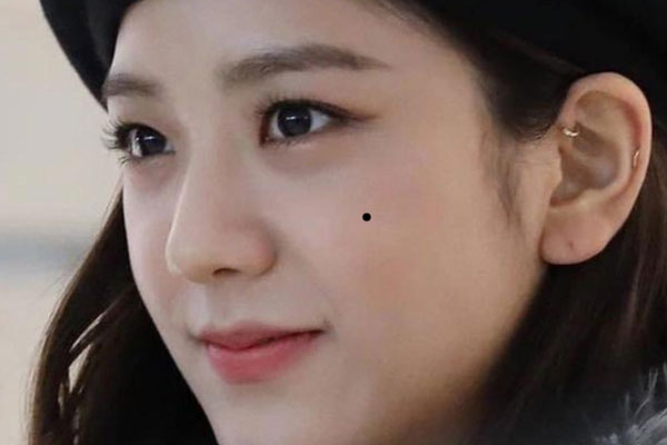 Nếu cằm nở hoa, nhất định sẽ phát tài: Vị trí nốt ruồi đặc biệt thể hiện mức độ giàu có của một người-7