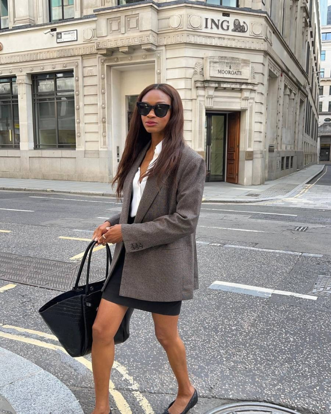 Thay vì tốn tiền sắm nhiều, bạn nên đầu tư vào 5 item cơ bản sau đây cũng đủ lên level” mặc đẹp mùa thu-4