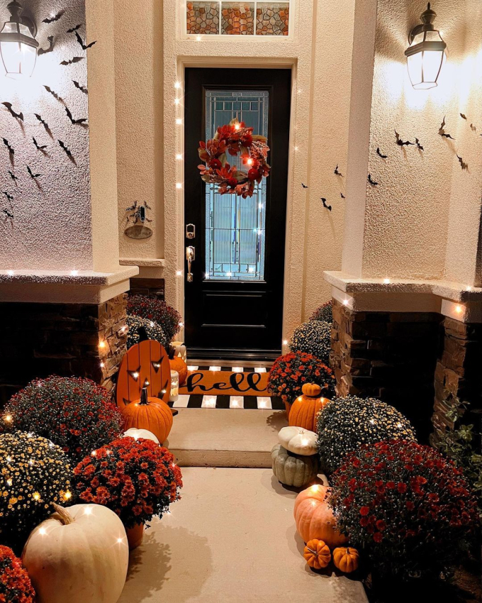 Phạm Hương lập Instagram flex độ khéo: Mê cắm hoa và decor nhà cửa, cứ đến lễ hội là trang hoàng đẹp mê-9