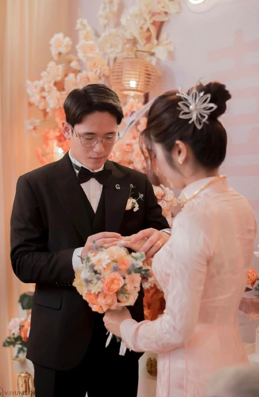 Tuyển thủ Việt Nam bỗng trắng tay khi lấy vợ, tâm trạng khiến cánh mày râu đồng cảm-3