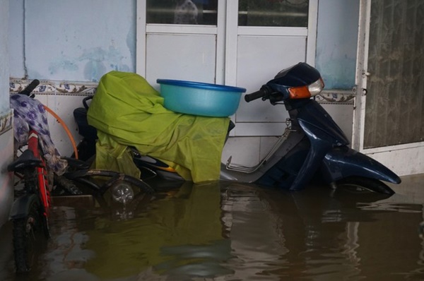 Ở nơi ngập sâu nhất Đà Nẵng: Tôi sợ, năm ngoái trôi hết tài sản rồi, năm nay chắc cũng vậy-11