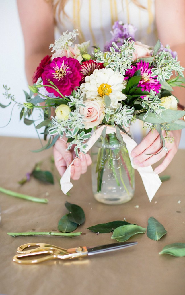 Những cách cắm hoa vừa dễ vừa đẹp để trang trí nhà-5