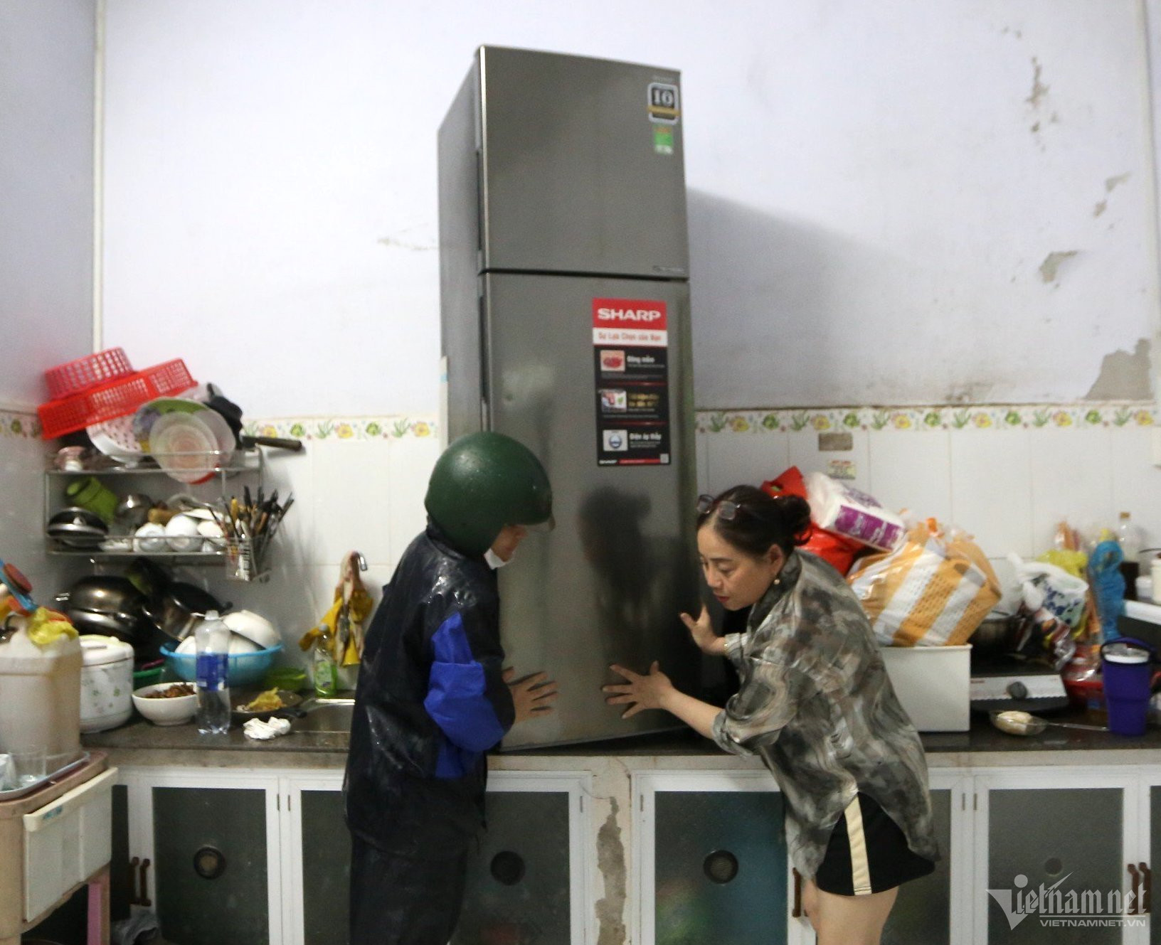 Mưa liên tiếp 3 ngày không ngớt, dân Quảng Nam lo chạy lụt-2