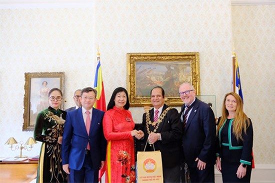 Đoàn công tác của thành phố Hà Nội kết thúc tốt đẹp chuyến thăm và làm việc tại Anh và Ireland