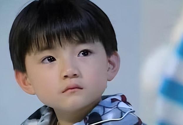 Sao nhí nổi tiếng tự hủy tương lai vì yêu đương khi 12 tuổi: Hậu quả do thiếu định hướng giáo dục!-1