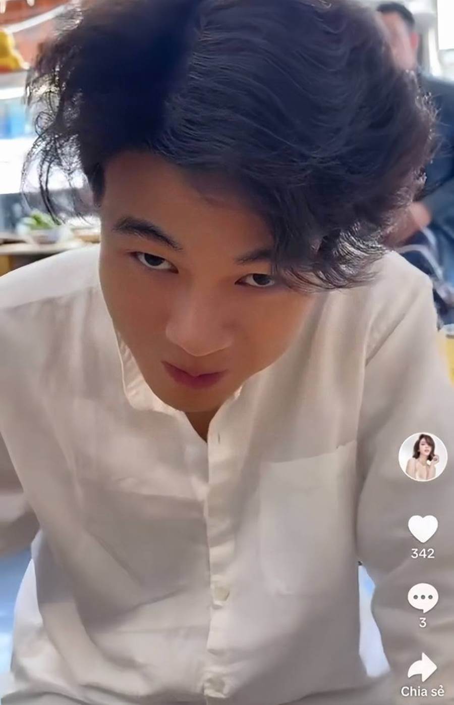 Tiến Phát của hiện tại: Bỏ hình tượng thiếu gia xịn sò, phụ ủi đồ lên livestream bán quần áo với Quỳnh Lương-6